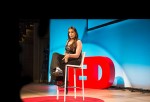 Maysoon Zayid comediante con parálisis cerebral