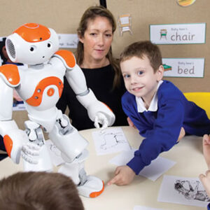 Crean robots que ayudan a los niños con autismo