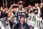 Un danés supera el Ironman junto a su gemelo con parálisis cerebral