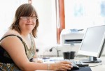 Jóvenes con síndrome de Down conocen internet