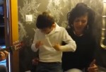 Un niño con parálisis cerebral arrasa en Youtube al ritmo de ‘¡Qué bonito!