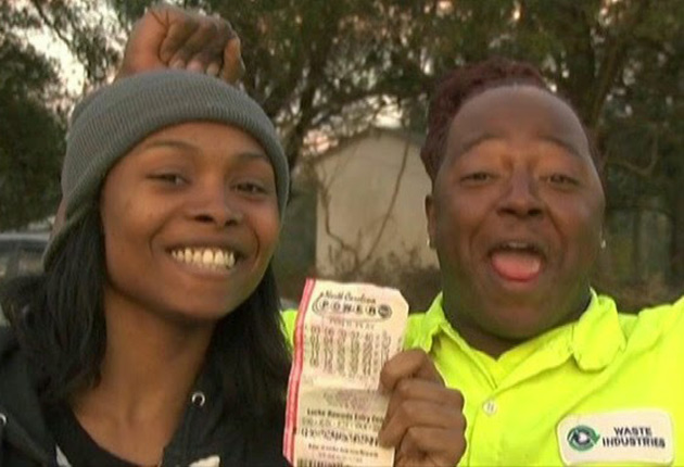 Madre de menor con parálisis cerebral y sin empleo gana la Lotería