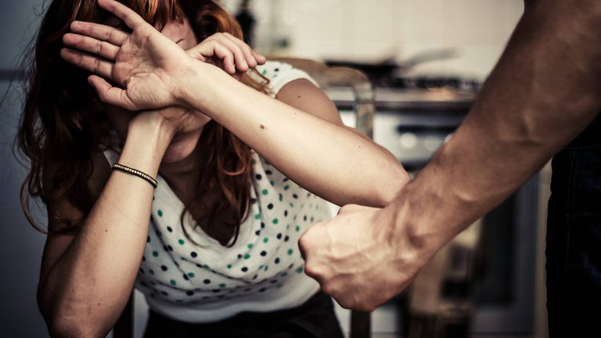Violencia doméstica contra las mujeres: Reconoce los patrones, busca ayuda